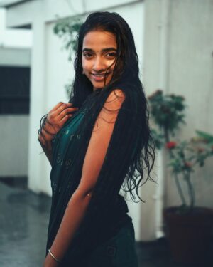 Thamizh Selvi Instagram - Vanakiliye 🖤
PC: @_llama._.drama_
