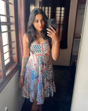 Thamizh Selvi Instagram - Outfit favourite 🎀 Sorry about not delivering contents lately. Will be back with a banger 🔥 Big announcements coming up!
