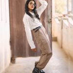 Thamizh Selvi Instagram - Because @iamsandy_off loved this outfit 🤍✨ The goal was to dress up like him and yes, successfully impressed him 🙈 MUA: @sri_makeoverz Photographer: @click_art_photograhy