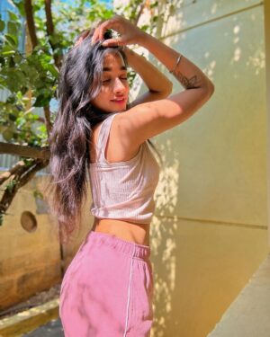 Thamizh Selvi Instagram - Vitamin D - thevayaana alavu 🤌🏼