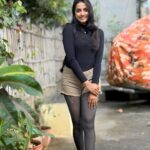 Thamizh Selvi Instagram - Just decided to look pretty today 🤍