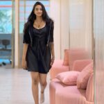 Thamizh Selvi Instagram - I dressed up goth but ended up feeling cute in this pink interior 🎀🐷 @hk.permanentmakeup_bangalore