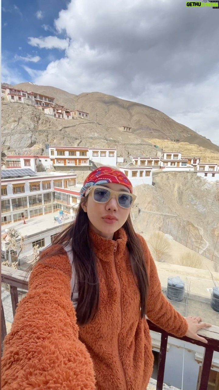 Thanwaporn Nasombat - 2.5K Likes - นะโมจะเที่ยวเลห์ลาดักห์ แฮปปี้สุดๆ สมใจมาก สวยทุกระเบียดนิ้ว 🇮🇳🧡
#lehladakh #นะโมจะเที่ยว #india