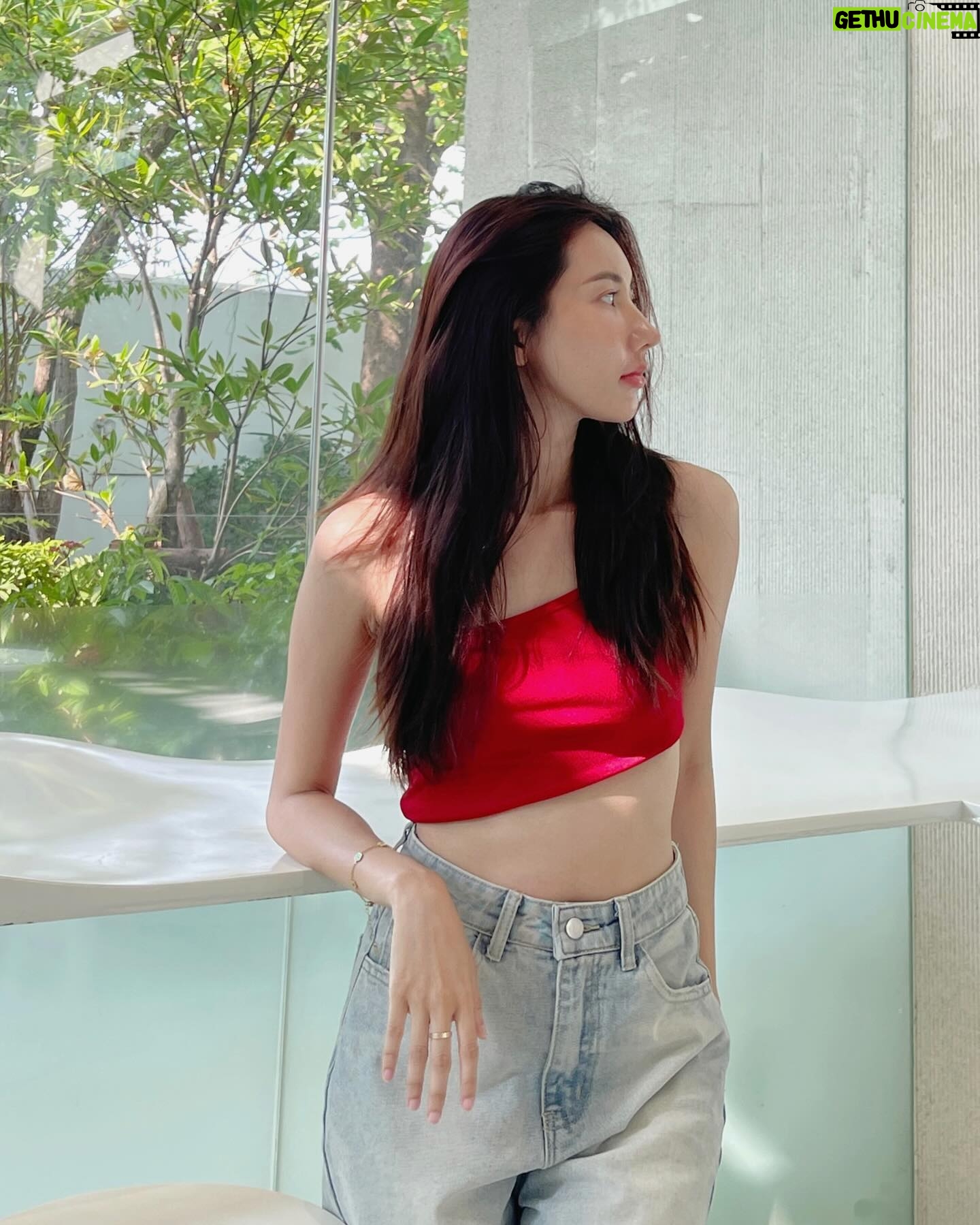 Thanwaporn Nasombat - 3 Likes - ตื่นแล้วฮับบ 🌹