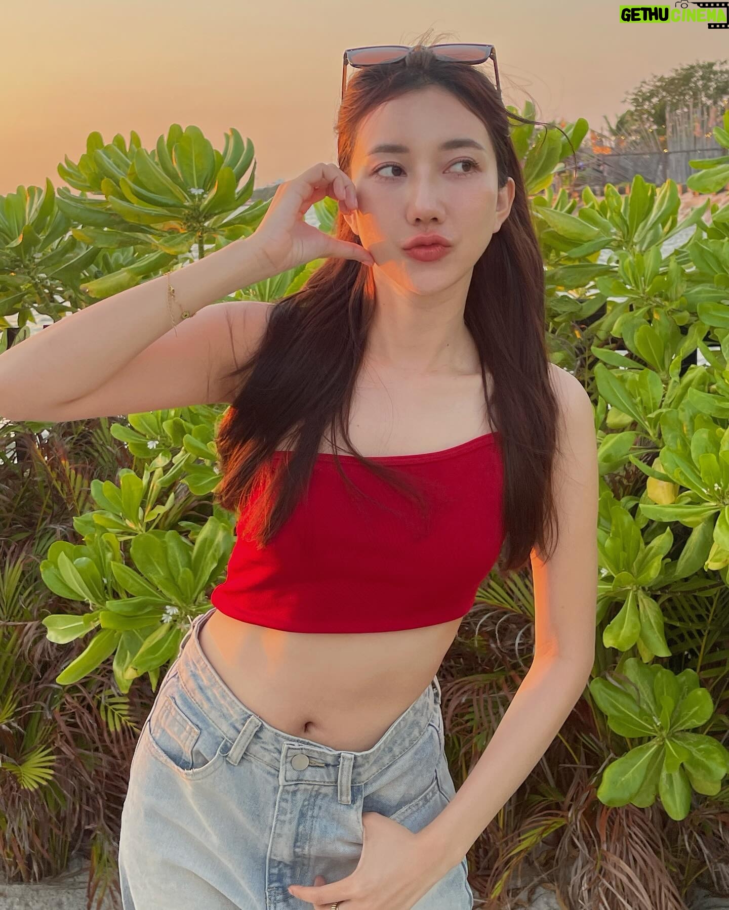 Thanwaporn Nasombat - 3 Likes - บักแตงโมปั่นร้านหนิคือที่สุด 🍉