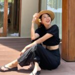 Thanwaporn Nasombat Instagram – คิดถึง 40 องศา ที่ไทยแล้ว 😂☀️

#นะโมจะเที่ยว