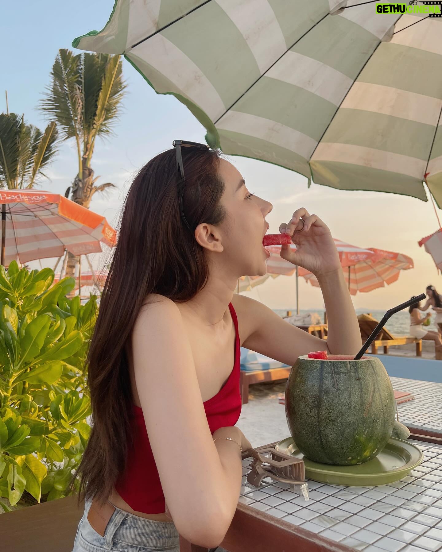 Thanwaporn Nasombat - 3 Likes - บักแตงโมปั่นร้านหนิคือที่สุด 🍉