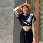 Thanwaporn Nasombat Instagram – คิดถึง 40 องศา ที่ไทยแล้ว 😂☀️

#นะโมจะเที่ยว