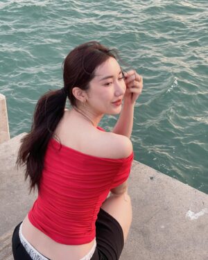 Thanwaporn Nasombat Instagram - หัวหินมีอะไรบ้างงับ 🌊🐚🦪

#นะโมจะเที่ยว