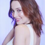 Thays Gorga Instagram – 12 anos depois… resolvi mudar! Sim, fazia 12 anos que eu não mexia na cor dos meus cabelos!

Quando a @wellaprobrasil me convidou para um dia de transformação com #IlluminaColor e @andreapecora, eu não tive dúvidas e aceitei na hora!
#IlluminaColor é uma coloração permanente vegana que garante tonalidades super naturais, com brilho intenso e que deixa o cabelo perfeito!

Eu AMEI!!! A cor mais linda, luminosa, os fios hidratados, aquele volume que faz toda a diferença e um resultado tão natural que faz parecer que esse é o tom do meu cabelo mesmo!
Para mim, a melhor mudança dos últimos tempos!