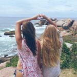 Thays Gorga Instagram - Hoje é o dia da minha amorinha, da minha Twin! Eu a vi nascer, dei comida, dei banho, limpei bumbum… 💩 e aí ela cresceu… deixou de ser um pouco “minha filha” e virou minha melhor amiga, minha parceira, minha cúmplice e minha confidente. E eu tenho tanto orgulho dela… ela é linda, inteligente, educada, responsável, tem valores sólidos, tem brilho e tem luz! Ela é meu xodó e eu daria a vida por ela porque eu a amo mais que tudo! Feliz aniversário Twin! Você é um presente de Deus nas nossas vidas! Demorou para chegar, mas quando veio transformou cada um de nós e fez tudo ser muito mais legal… Com que eu falaria gatônes se não fosse com você?😻🐱🐈 Te desejo tudo de mais lindo e estarei sempre por perto para te ajudar, te apoiar e comemorar suas conquistas, que eu tenho certeza que serão muitas porque você é demais! Te amo! Conte comigo sempre! Que seu dia seja lindo… e cheio de guloseimas… me aguarde! Hehehe