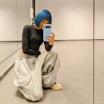 Thelma Aoyama Instagram - 実はちょっと前に髪の毛を青ボブにしましたー!!💙🤍🦋🐬🌏 (2週間半の期間限定ヘア🎀) どうかな?😂😂 Google Pixelも青!! 💙💙 #GooglePixel #PR