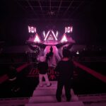 Thelma Aoyama Instagram - PRODUCE 101 JAPAN THE GIRLS 16日にとうとうファイナルを迎えました。 S2でもトレーナーとして関わらせて頂いたので、一度経験しているから大丈夫って思ってたけど、やっぱりファイナルを迎えて数日間色んな感情がぶつかり合ってました。 レベル分けからファイナルまでは凄く長く感じるけど、いつも最後は一瞬。 今回はコロナが開けていたので101人からスタートでした。 韓国での合宿もあっり、慣れないスケジュールの中、ホームシックになる子だったり、環境に戸惑う子、オーディションが初めてで緊張しちゃう子だったり、風邪でレッスンに出れない子、毎日不安や葛藤に駆られていた子は少なくなかったと思う。 それでも練習生みんな互いに支え合いながら、沢山努力を重ね、本当に頑張ってました。 最初から一つ一つのレッスンやステージを真剣に全力でみんな取り組んでくれました。 どんな緊張やプレッシャーを抱えながらもいつも堂々とステージに立つ姿はかっこよかった。 みんな本当に凄いよ!!本当に強い!! もちろんライブは生物だから悔しい瞬間もあったけど、その経験は最高級の武器にもなるって私は信じてます。 会う度にみんなの声の特徴や癖が見えてきて、指導するポイントも明確になっていったし、レッスンの度にみんながとてつもなく成長していく姿に感動してました。 声は（きっとダンスも）感情が素直に出るから、出来るだけ声帯も心も緩めれる様に寄り添うことを心がけてレッスンを進めていきました。みんなと沢山話たのも今ではいい思い出です。 この数ヶ月色んなことがあったけれども、とても掛け替えのない時間でした。 S2もそうだけど、本当にみんなから学ぶことが沢山ありました。レッスン後には毎回新たな課題を見つけれたし、みんなと沢山「音楽」と向き合えました!! 何があろうと私は「みんな」の成長が毎日のモチベーションでしたし、原動力でした。 どんな時も心を枯らさず、常に自分と向き合い、前を向き、諦めなかった。 みんなのその強い意志に何度も救われました。 だからひとり一人に感謝の気持ちでいっぱいです。 本当にありがとう。 本当に本当に有り難う!!!! そして本当にお疲れ様。本気でみんな最高だし、大好きだよ。 惜しくも脱落してしまった練習生のみんなも誰かにとってはもう「アイドル」です。 ひとり一人輝くものを確実に持ってます。 これからどんな道を歩もうと、確実に「仲間」は居ます。 流した涙も悔しさも宝物です。 だから胸を張って突き進んで欲しいと思う。 （※事務所選びは慎重に!契約書もちゃんと読んでね!) トレーナーのみんな＆カエラさん!! 本当にありがとうございました!!心の底からラブです。 全てのスタッフの皆さん：トレーナーのみんな・練習生へ沢山の愛をありがとうございました!!!沢山休んで下さい。 ご家族の皆様：心配になる瞬間も多々あったと思いますが、大切な娘さんを私たちに預けてくださって本当に有り難う御座いました。 国プの皆さん:練習生のみんなへの沢山の応援と投票をありがとうございました。みんなにとって励みにもなり、パワーにもなっていたと思います。これからも「愛」がある言葉で応援よろしくお願い致します。 改めてME:Iのみんな、デビューおめでとう! パワーアップしたみんなの姿を心から楽しみにしてる。 みんなと出会えて幸せです。 みんなに愛を♡ テルマ