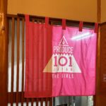 Thelma Aoyama Instagram - PRODUCE 101 JAPAN THE GIRLS 16日にとうとうファイナルを迎えました。 S2でもトレーナーとして関わらせて頂いたので、一度経験しているから大丈夫って思ってたけど、やっぱりファイナルを迎えて数日間色んな感情がぶつかり合ってました。 レベル分けからファイナルまでは凄く長く感じるけど、いつも最後は一瞬。 今回はコロナが開けていたので101人からスタートでした。 韓国での合宿もあっり、慣れないスケジュールの中、ホームシックになる子だったり、環境に戸惑う子、オーディションが初めてで緊張しちゃう子だったり、風邪でレッスンに出れない子、毎日不安や葛藤に駆られていた子は少なくなかったと思う。 それでも練習生みんな互いに支え合いながら、沢山努力を重ね、本当に頑張ってました。 最初から一つ一つのレッスンやステージを真剣に全力でみんな取り組んでくれました。 どんな緊張やプレッシャーを抱えながらもいつも堂々とステージに立つ姿はかっこよかった。 みんな本当に凄いよ!!本当に強い!! もちろんライブは生物だから悔しい瞬間もあったけど、その経験は最高級の武器にもなるって私は信じてます。 会う度にみんなの声の特徴や癖が見えてきて、指導するポイントも明確になっていったし、レッスンの度にみんながとてつもなく成長していく姿に感動してました。 声は（きっとダンスも）感情が素直に出るから、出来るだけ声帯も心も緩めれる様に寄り添うことを心がけてレッスンを進めていきました。みんなと沢山話たのも今ではいい思い出です。 この数ヶ月色んなことがあったけれども、とても掛け替えのない時間でした。 S2もそうだけど、本当にみんなから学ぶことが沢山ありました。レッスン後には毎回新たな課題を見つけれたし、みんなと沢山「音楽」と向き合えました!! 何があろうと私は「みんな」の成長が毎日のモチベーションでしたし、原動力でした。 どんな時も心を枯らさず、常に自分と向き合い、前を向き、諦めなかった。 みんなのその強い意志に何度も救われました。 だからひとり一人に感謝の気持ちでいっぱいです。 本当にありがとう。 本当に本当に有り難う!!!! そして本当にお疲れ様。本気でみんな最高だし、大好きだよ。 惜しくも脱落してしまった練習生のみんなも誰かにとってはもう「アイドル」です。 ひとり一人輝くものを確実に持ってます。 これからどんな道を歩もうと、確実に「仲間」は居ます。 流した涙も悔しさも宝物です。 だから胸を張って突き進んで欲しいと思う。 （※事務所選びは慎重に!契約書もちゃんと読んでね!) トレーナーのみんな＆カエラさん!! 本当にありがとうございました!!心の底からラブです。 全てのスタッフの皆さん：トレーナーのみんな・練習生へ沢山の愛をありがとうございました!!!沢山休んで下さい。 ご家族の皆様：心配になる瞬間も多々あったと思いますが、大切な娘さんを私たちに預けてくださって本当に有り難う御座いました。 国プの皆さん:練習生のみんなへの沢山の応援と投票をありがとうございました。みんなにとって励みにもなり、パワーにもなっていたと思います。これからも「愛」がある言葉で応援よろしくお願い致します。 改めてME:Iのみんな、デビューおめでとう! パワーアップしたみんなの姿を心から楽しみにしてる。 みんなと出会えて幸せです。 みんなに愛を♡ テルマ