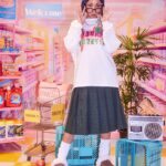 Thelma Aoyama Instagram - 今日から数量限定でFOREVER21とのコラボアイテムが発売になりました!! 再販は無いので、気になったら是非お早めにゲットして下さい💖🎀🙋🏽‍♀️ 気に入って貰えたら嬉しいー!!❤️‍🔥❤️‍🔥 ノベルティで「ショッピングバッグ」を先着でプレゼントしてます:) #forever21 #フォーエバー21 🎀アイテム4型🎀 ①モンスターブルゾン　「＃ブルブル震えながらも存在デカめで歩くと決めた私のブルゾン」 ￥17,600(税込) カラー3色【ブラック、ピンク、ライトブルー】、サイズフリー ②グラフィックロンT　「＃時間無くてもこの一枚で決まっちゃう遅刻防止のロンT」 ￥4,950(税込) カラー2色【オフホワイト、ブラック】、サイズ2型【S,M】 ③グリッターパンツ　「＃流石にスワイプで飛ばされないシャカパン」 ￥5,500(税込) カラー2色【ピンク、パープル】、サイズ2型【S,M】 ④ビジューデニムパンツ　「＃うちらの未来みたいにキラキラ眩し過ぎるデニム」 ￥9,900(税込) カラー2色【ライトブルー、ブルー】、サイズ2型【M,L】 ■発売場所 [全国3店舗] ・大阪 / ららぽーと門真店 ・千葉 / ららぽーとTOKYO-BAY店 ・【9/15NEW】横浜 / ジョイナス店 [WEB STORE]【※9/15(金)10:00～発売開始】 ・公式WEB STORE.st　 ・ZOZOTOWN