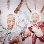 Thelma Aoyama Instagram - あけましておめでとうございます！ 2023年もよろしくお願いいたします！ 全国の卯年の皆さん、ついに我々の時代がやって来ました😂 我々も卯年生まれということで… 2人でうさぎになりました😂 恥ずかしいけど、普段虎と辰の間でビビり散らかして震えていますので、今年ばかりは、周りを気にせずバリバリうさぎをかましていきたいと思います！震 沢山の笑顔と愛で溢れた一年になりますように🐰 どんな1年になるかなー？🥹 #本厄 #おわた 青山テルマ　渡辺直美