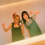 Thelma Aoyama Instagram - @mei_nagano0924official 絶対絶対ずっと幸せで居て欲しい人。 めいが15周年のお祝いにPRADA @prada のお揃いワンピをプレゼントしてくれました🥹❤️宝物。　本当にありがとう。 めいの誕生日も後４日!!! (メイトは全力お祝いするぞ!!) 私って仲良くなればなるほど会っても写真撮るの忘れちゃう人で、その人との時間をめっちゃ大事にしちゃうから、もしかしてこれからあまりsnsにめい登場しないかもだけど、心配しないでね😊今月もまた会う約束してるし🌼💖 大好きなホテルでお泊まり会した日☀️ @toranomonedition #めいテル #さなメグ
