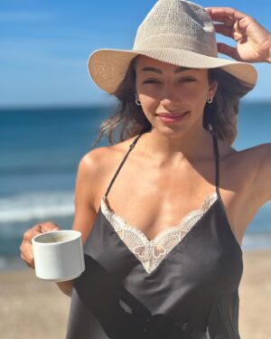 Thelma Fardin Instagram - Nico dice que a la mañana parece que en la noche me puse botox, no me operé, recién me levanto