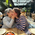 Thelma Fardin Instagram – Cumplí 31, y otra vez no me imaginé nada de lo que iba a estar pasando en mi vida en este momento, y si lo hice la realidad es tremendamente superadora. @nico__riera no se entiende el nivel de amor y agasajo que armaste!! 😍 
Me trajo chilaquiles de desayuno por mis épocas mexicanas, me llevó a jugar a la pilota de karting, hicimos mi plan favorito tirando con arco al aire libre y lo más hermoso: terminamos con toda la gente que amo en nuestro hogar. (Escribo esto con un desayuno gigante en un lugar hermoso y con él al lado, alucinada con la vida y sus sorpresas). 
Gracias amigues por todo su amor, sin ustedes nada sería lo que es! 💜
Presiento que esta década se va a titular DISFRUTE 🎈