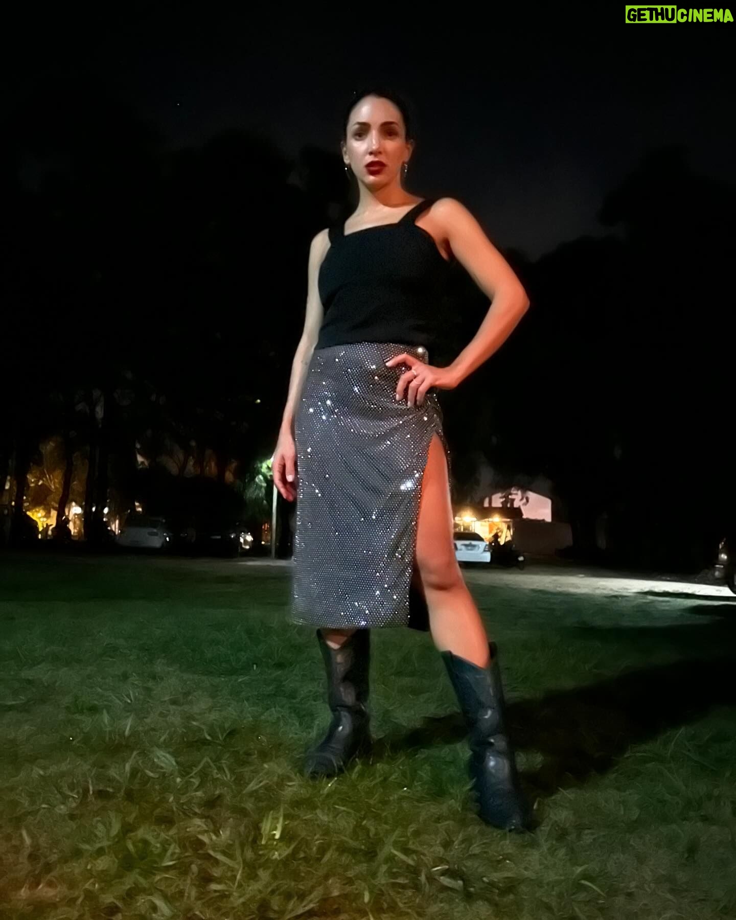 Thelma Fardin Instagram - El look por la uno: @cynthiamartos 📷La última: cuando te dicen el precio del off