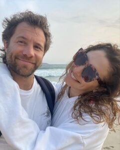 Thelma Fardin Instagram - Elegir ser feliz es a veces el mayor desafío. Hace una semana después de un congreso donde junto a grandes mujeres removimos cosas muy duras , me vino a visitar él, estar en hoteles me cuesta muchísimo y Niki vino a acompañarme para que la lucha no sea sólo sacrificio, aunque muchos esperen que solo sea eso. Les agradezco a cada uno de los que nos mandan amor, porque saben que amar a veces es lo más revolucionario que podemos hacer. Te amo @nico__riera , qué vida intensa. ♥️