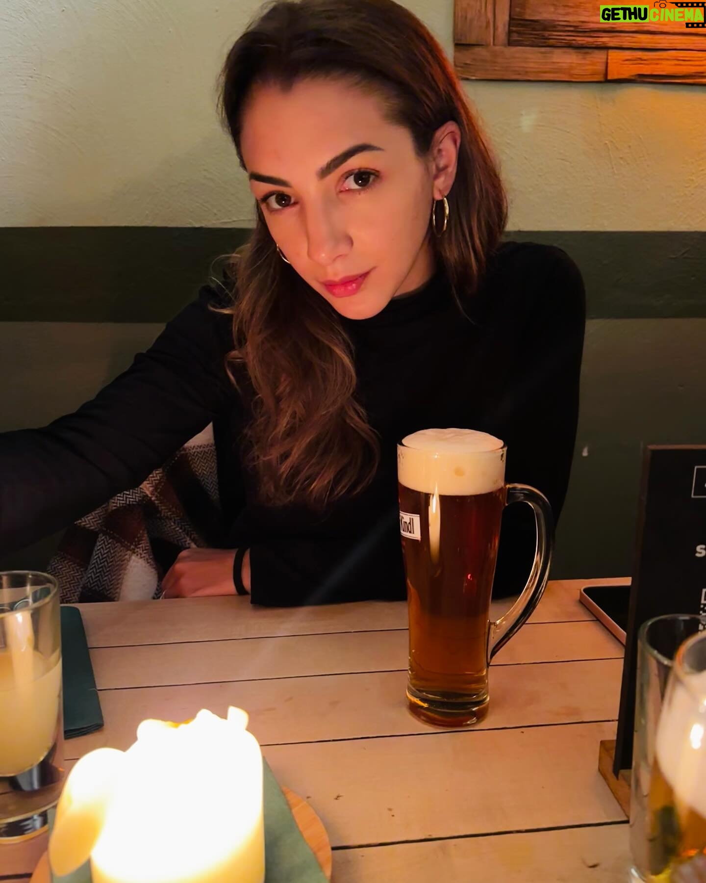 Thelma Fardin Instagram - Danke schön 🇩🇪