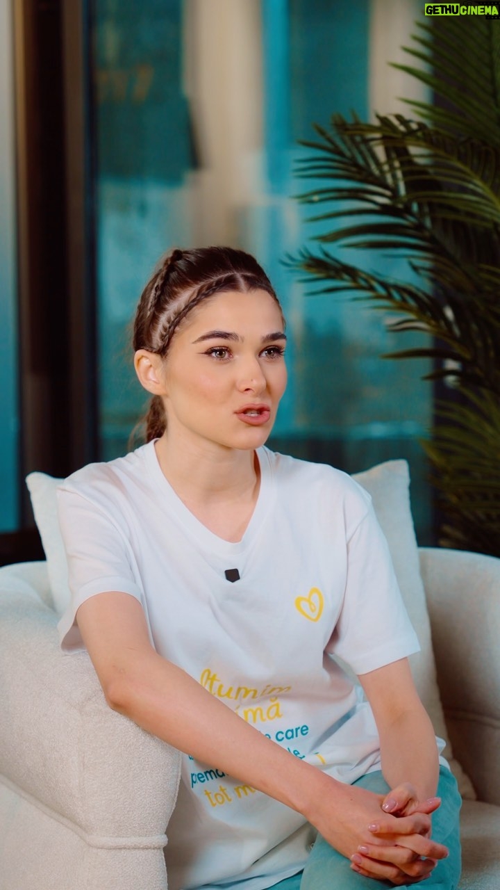 Theo Rose Instagram - Comanda scutecele Pampers pentru copilul tau de pe eMAG si astfel poti ajuta bebelusii nascuti prematur sa ajunga sanatosi in bratele parintilor lor. Pampers impreuna cu eMag desfasoara o campanie de donatie catre Asociatia Romana pentru Nou-Nascutii Indelung Spitalizati ARNIS, cu 3 incubatoare de transport pentru prematuri, astfel ca in perioada 1-31 Decembrie, brandul P&G ofera in acest scop 2 RON din valoarea fiecarui pachet Pampers vandut de catre eMAG. Puteti consulta regulamentul campaniei aici : https://ro.pg.com/regulamente/. #AD @pampers_romania