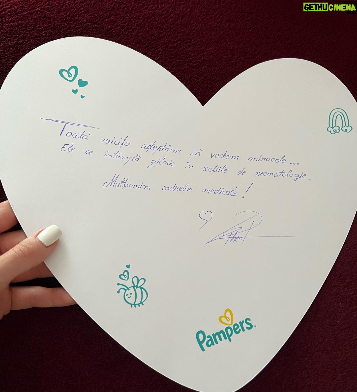 Theo Rose Instagram - Pampers sprijină medicii și asistentele de la neonatologie în misiunea lor de a îmbunătăți viața bebelușilor născuți prematur și a părinților acestora. E un mulțumesc din inimă pentru toate cadrele medicale care își dedică timpul și sufletul bebelușilor veniți pe lume un pic prea devreme. Din 2018, Pampers donează anual scutece pentru prematuri - Pampers Preemies Protection - către cele mai mari maternitati din țară. #AD #PampersPreemies