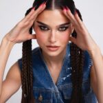 Theo Rose Instagram – Se cearta tot internetul si eu vreau sa fac spectacol “pe vechi”. Ce-oi avea, Doamne?!
Cand batea vantul din spate nu ma mai trecea😂

Toate sufletele batrane si satule sa zica ceva in comentarii ca sa stiu pentru ce dau inainte😂

MUA @claudiu.burca 
Hair @andreeaconstantinhair 
Styling @lucyfaur 
📸 @iamsebastiangalin

@distintoboutique