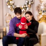 Theo Rose Instagram – Sa aveti un Craciun fericit!♥️
Si al nostru e🙏🏽

Multumim, @adelina.dinulescu.photography 😍