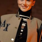 Theo Rose Instagram - A inceput Black Friday la @fashiondays! Pana pe 12 noiembrie aveti timp sa va comandati hainele preferate cu reduceri de pana la 80%. Asta e singura perioada din an cu reduceri atat de mari la @fashiondays asa ca zic sa profitati de ocazie si sa scapati de grija cadourilor de Craciun😂 #ad @fashiondays .