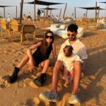 Theo Rose Instagram – Poze pe care am zis ca le postez si am uitat📸
Oamenii momentului, “ma bebe” aka @cristinaa.stefaniaa , “Dumnezeu” aka @monica_munteanu , “vtm” aka baietii mei, “no 1 sase saptamani” aka @andreiursumusic si “vocea Romaniei” aka @alessandra__official 😂♥️