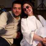Theo Rose Instagram - In seara asta va usurez viata😂 Ii dau de ii suna apa-n cap:)) Un super ultim episod de @clanulserial sezonul 3. Multumim!♥️🙏🏽