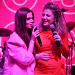 Theo Rose Instagram – Poze pe care am zis ca le postez si am uitat📸
Oamenii momentului, “ma bebe” aka @cristinaa.stefaniaa , “Dumnezeu” aka @monica_munteanu , “vtm” aka baietii mei, “no 1 sase saptamani” aka @andreiursumusic si “vocea Romaniei” aka @alessandra__official 😂♥️