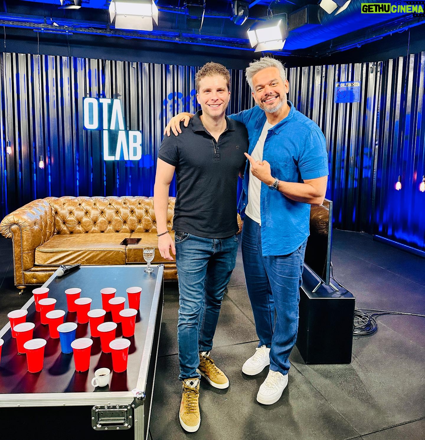 Thiago Fragoso Instagram - Hoje teve #OtaLab com meu parceiro @otaviano ! Foi muito bom! Rimos demais… Papo super descontraído e também falamos sobre muita coisa de carreira, família e mais... Quem viu? 😉 @splash_uol #uol