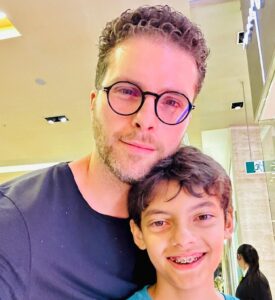 Thiago Fragoso Instagram - Cinema com o filhão é a maior diversão. 💙❤️🌟😍 #todoamorquehouvernessavida #maioramordomundo #meuben