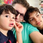 Thiago Fragoso Instagram – Agorinha… Meu lugar preferido no mundo. 💙❤️🌟

#felicidadeéisso #maioramordomundo #eueeles #familia