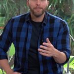 Thiago Fragoso Instagram - Vocês sabem que eu amo uma programação no cinema desde sempre! 🍿 E eu não poderia perder a chance de ver #Avatar: O Caminho da Água, o filme número 1 do cinema, pessoal. É um filme incrível em tantos níveis, a tecnologia 3D simplesmente impecável como algo nunca visto antes. Não deixem de assistir agora nas férias e depois me contem o que acharam! @20thcenturystudiosbr #publicidade
