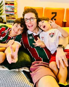 Thiago Fragoso Instagram - Saudações tricolores! 🙌🏼 #fluminense #libertadores #campeão
