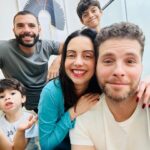 Thiago Fragoso Instagram – 🎠❤️
Com meus amores no #diadasmaes #meutintin #meubenzinho #diaperfeito