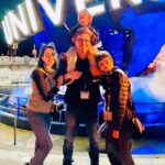 Thiago Fragoso Instagram – Primeiro dia maravilhoso nos parques da Universal!
Eu ainda não conhecia a #diagonalley #becodiagonal !
Foi emocionante entrar no mundo do #harrypotter
Hoje tem mais!
Todo mundo animado por aqui! Fiquem ligados! 💙
@universaldestinationsbrasil
#ad