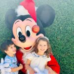 Thiago Fragoso Instagram – O #nataldosdindos foi uma alegria só! Até o @mickeymouse veio nos visitar!❤️🐭🎄✨
.
.
.
.
#feliznatal #familia #amordadinda #meutintjn #meubenzinho