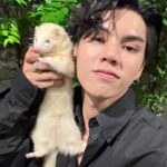 Thitipong Sengngai Instagram - เมื่อคุณอยากถ่ายรูปกับลูกๆของคุณ 555❤️‍🔥❤️‍🔥 #ferretpapafort #FortFTS #ComeFortZon #BabyFeat