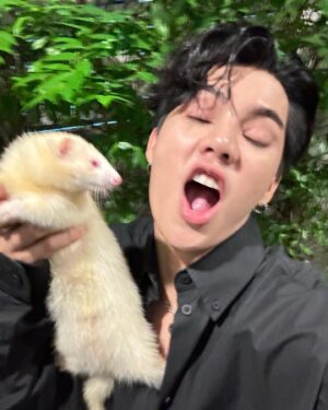 Thitipong Sangngey Instagram - เมื่อคุณอยากถ่ายรูปกับลูกๆของคุณ 555❤️‍🔥❤️‍🔥

#ferretpapafort 
#FortFTS #ComeFortZon #BabyFeat