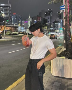 Thitipong Sangngey Instagram - Coffee or me ❤️‍🔥

#FortFTS #ComeFortZon #BabyFeat