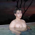 Thitipong Sengngai Instagram - ร้อนแบบนี้ มาเล่นน้ำด้วยกันไหมครับ 😎 #FortFTS #ComeFortZon #BabyFeat @pimalaikohlanta #pimalaikohlanta @bearhubpr #bearhubpr