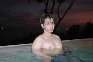 Thitipong Sangngey Instagram - ร้อนแบบนี้ มาเล่นน้ำด้วยกันไหมครับ 😎

#FortFTS #ComeFortZon #BabyFeat 
@pimalaikohlanta #pimalaikohlanta @bearhubpr #bearhubpr