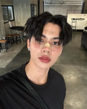 Thitipong Sangngey Instagram - แก้มแดงอ่องต่อง 

#FortFTS #ComeFortZon #BabyFeat