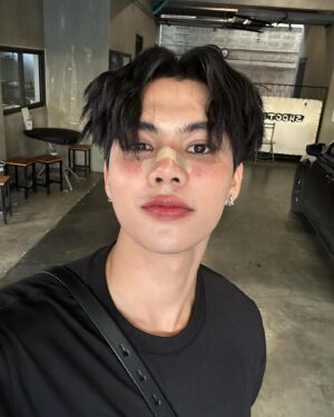 Thitipong Sangngey Instagram - แก้มแดงอ่องต่อง 

#FortFTS #ComeFortZon #BabyFeat