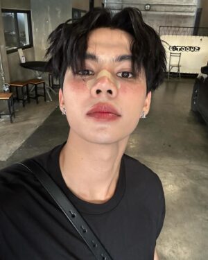 Thitipong Sangngey Instagram - แก้มแดงอ่องต่อง 

#FortFTS #ComeFortZon #BabyFeat